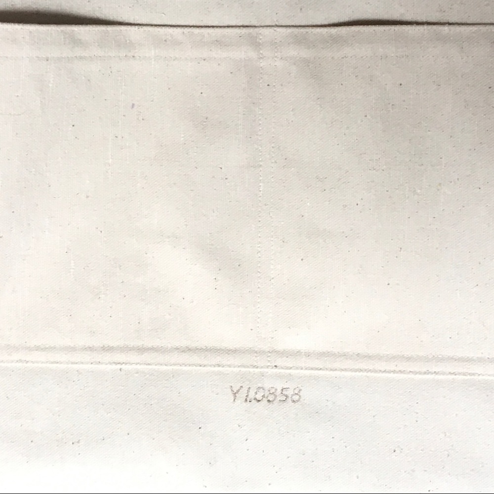 Resort Wear Handcrafted Destination Vegan  Tote - Picture 7 of 8